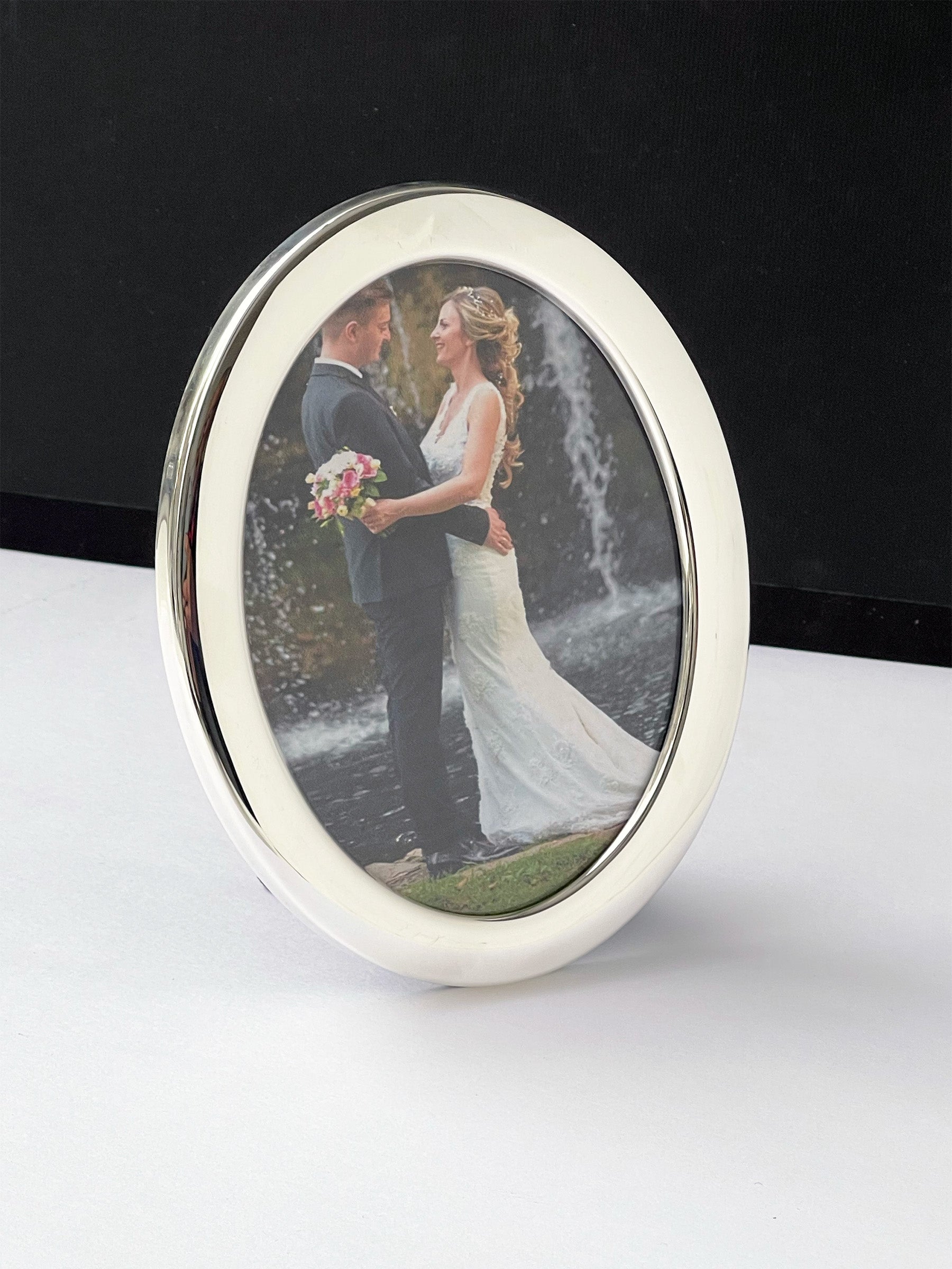 Oval fotoramme i sølv, "Olivia"