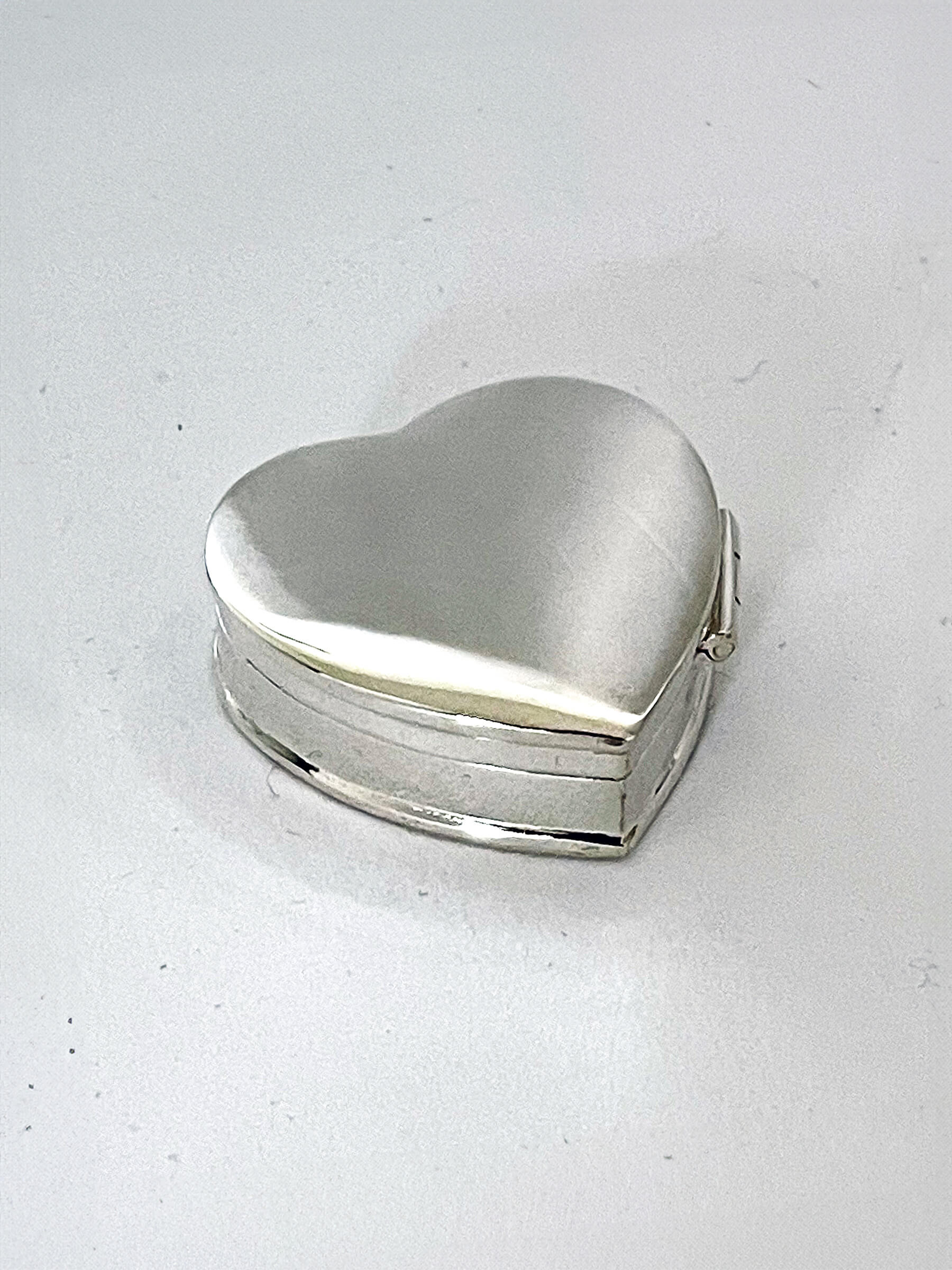 Pilleæsker i sølv "Hannah"