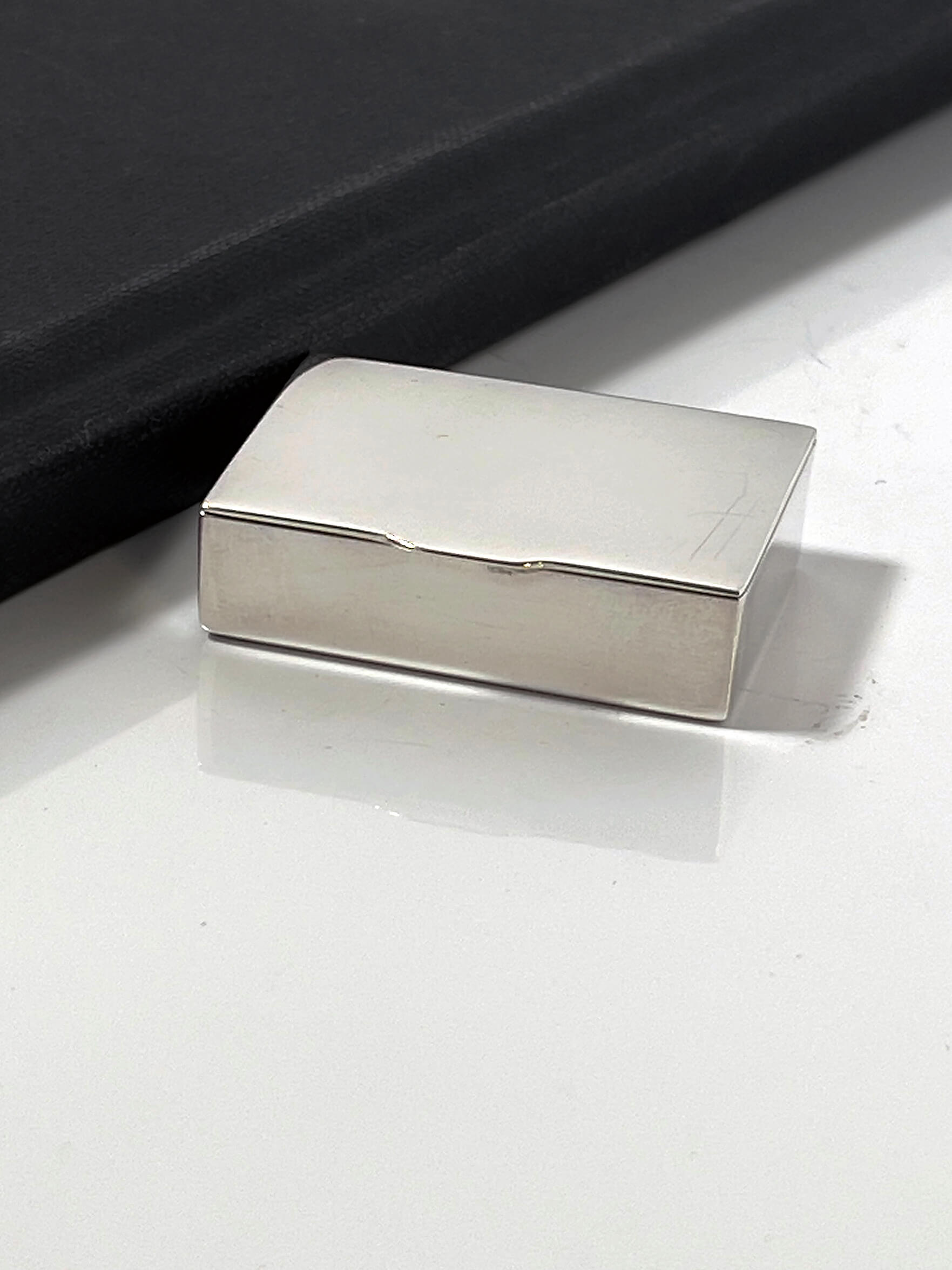 Pilleæsker i sølv "Walter"